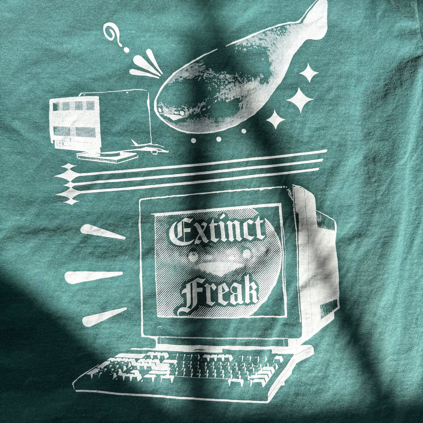 'Extinct Freak' Top