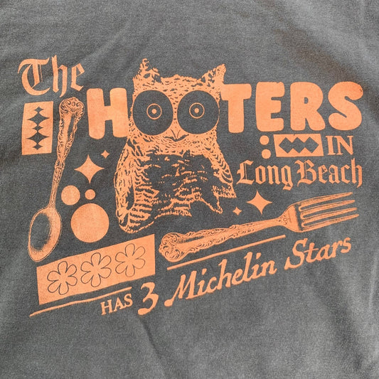'Hooters’ Top