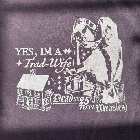 ‘Trad-Wife’ Top