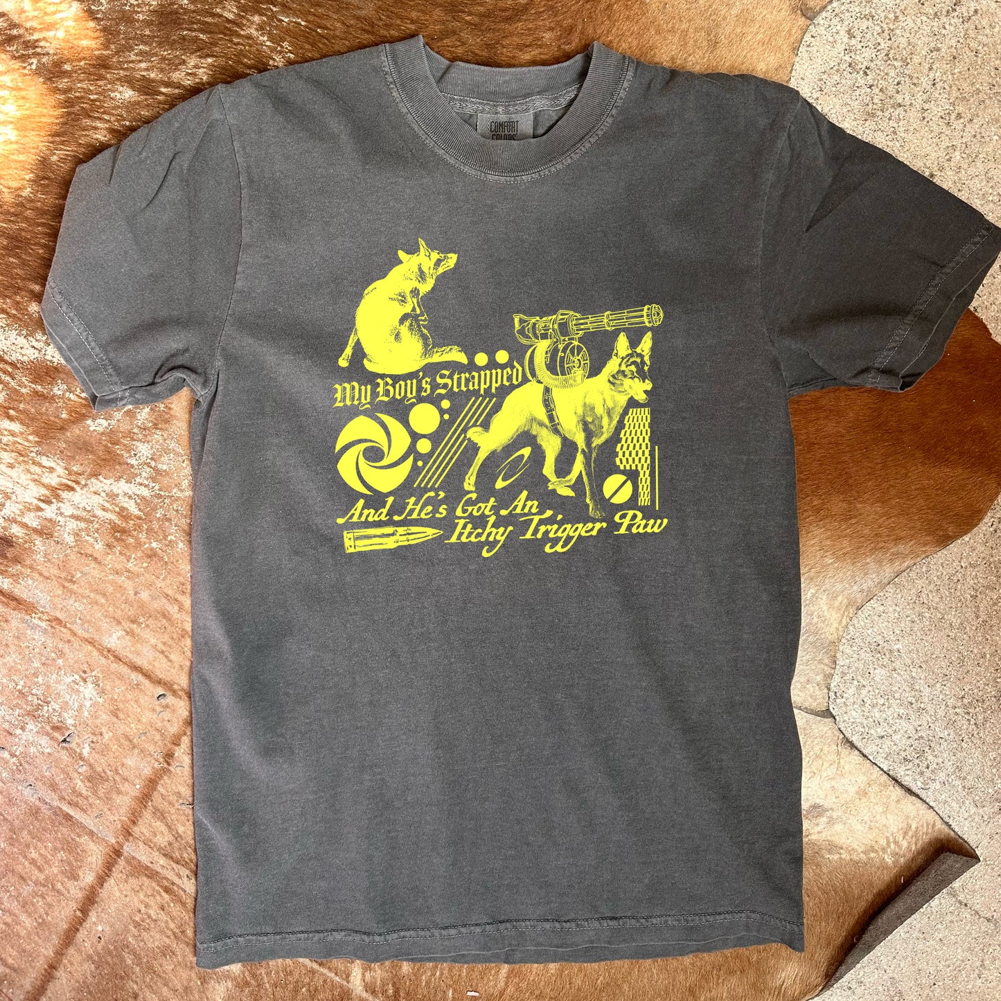 'Itchy Trigger Paw’ Top